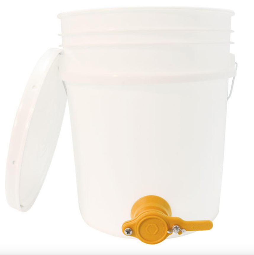 5 Gal Bucket w/ Gate Valve